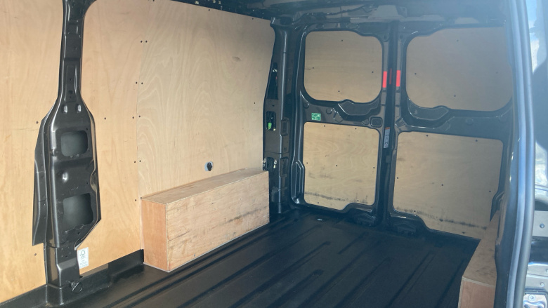 Ford Transit Custom 320 L2 Diesel Fwd 2.0 EcoBlue 136ps H1 Van Limited